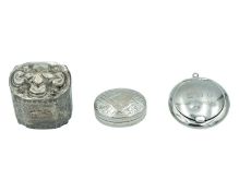 A selection of silver dressing table objects.