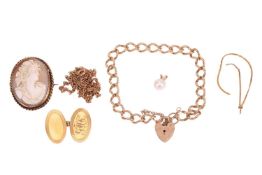 A small group of jewellery items, comprising a cameo brooch depicting the classical profile of a wom