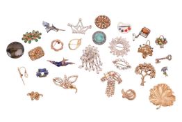 A quantity of mid-century and vintage costume jewellery items; to include examples with rhinestone a