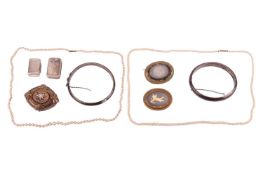 A mixed group of antique jewellery items comprising an Estrucan revival brooch, in yellow metal surf