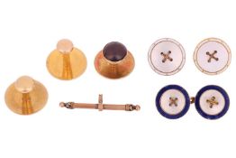 A group of dress items, to include a collar stud marked '18ct', 2.3 grams; a 15ct gold collar stud, 