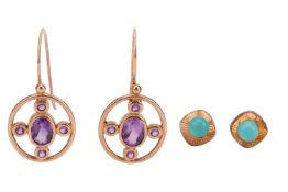 A small group of jewellery items, comprising a pair of amethyst drop earrings in yellow metal surfac