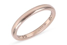 A court-shaped plain band, stamped 750, ring size N, weight 3.0 grams.