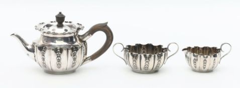 Kleines Teekernstück, 3-teilig.