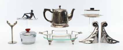 8 Teile Tischutensilien im Art Deco-Stil. 