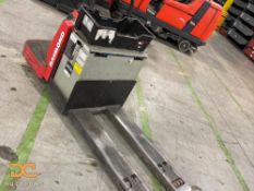 (1) 2019 Raymond Single Walkie Rider *Battery Included*