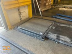 (1) Mettler Toledo Shipping Bench Scale