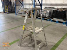 (3) 4' Aluminum Werner Ladders