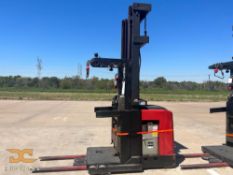 2004 Raymond Order Picker *Battery Included*