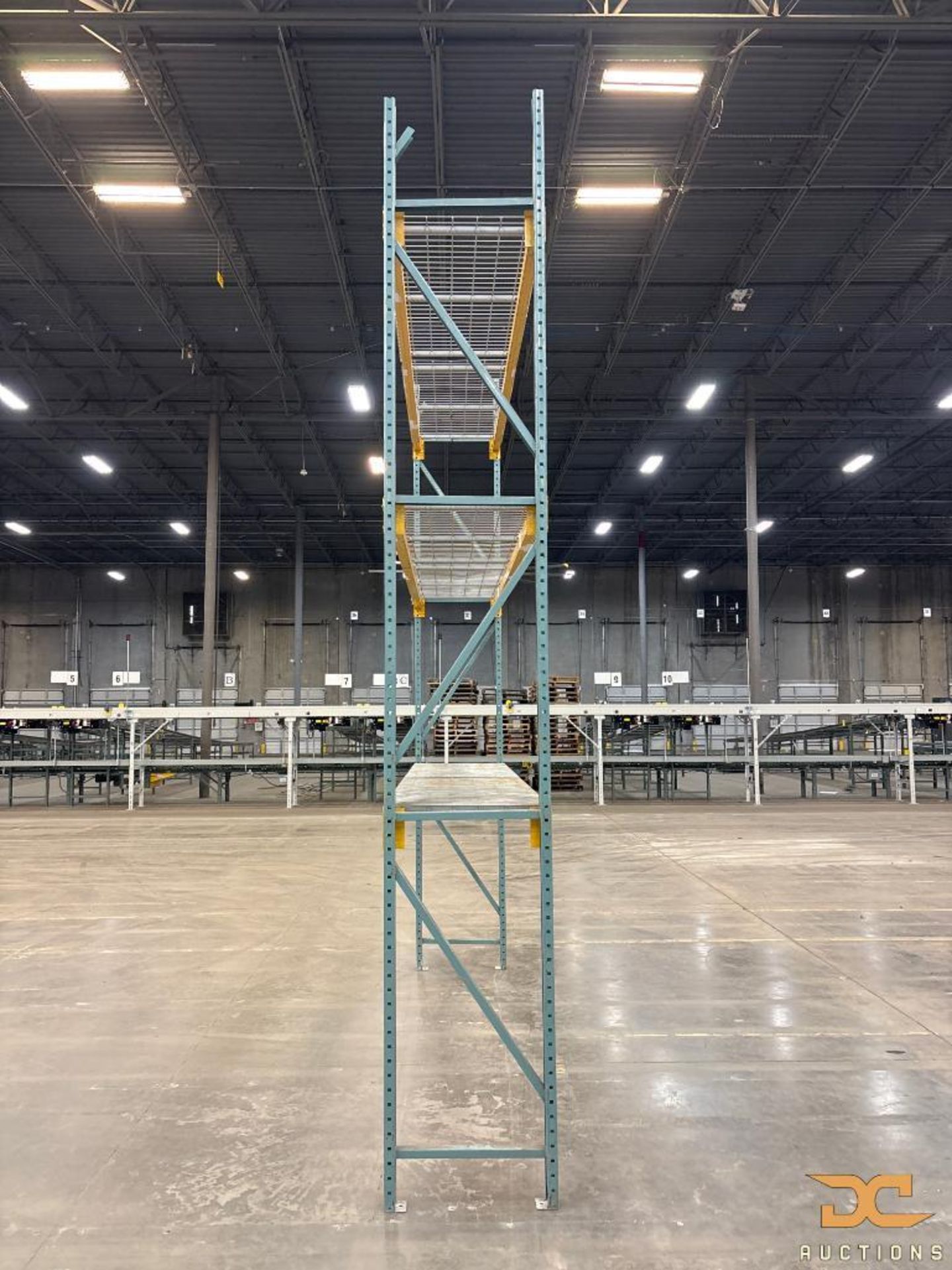 (5) 3-Level Interlake Teardrop Pallet Racking Section | 25 x 126 ...