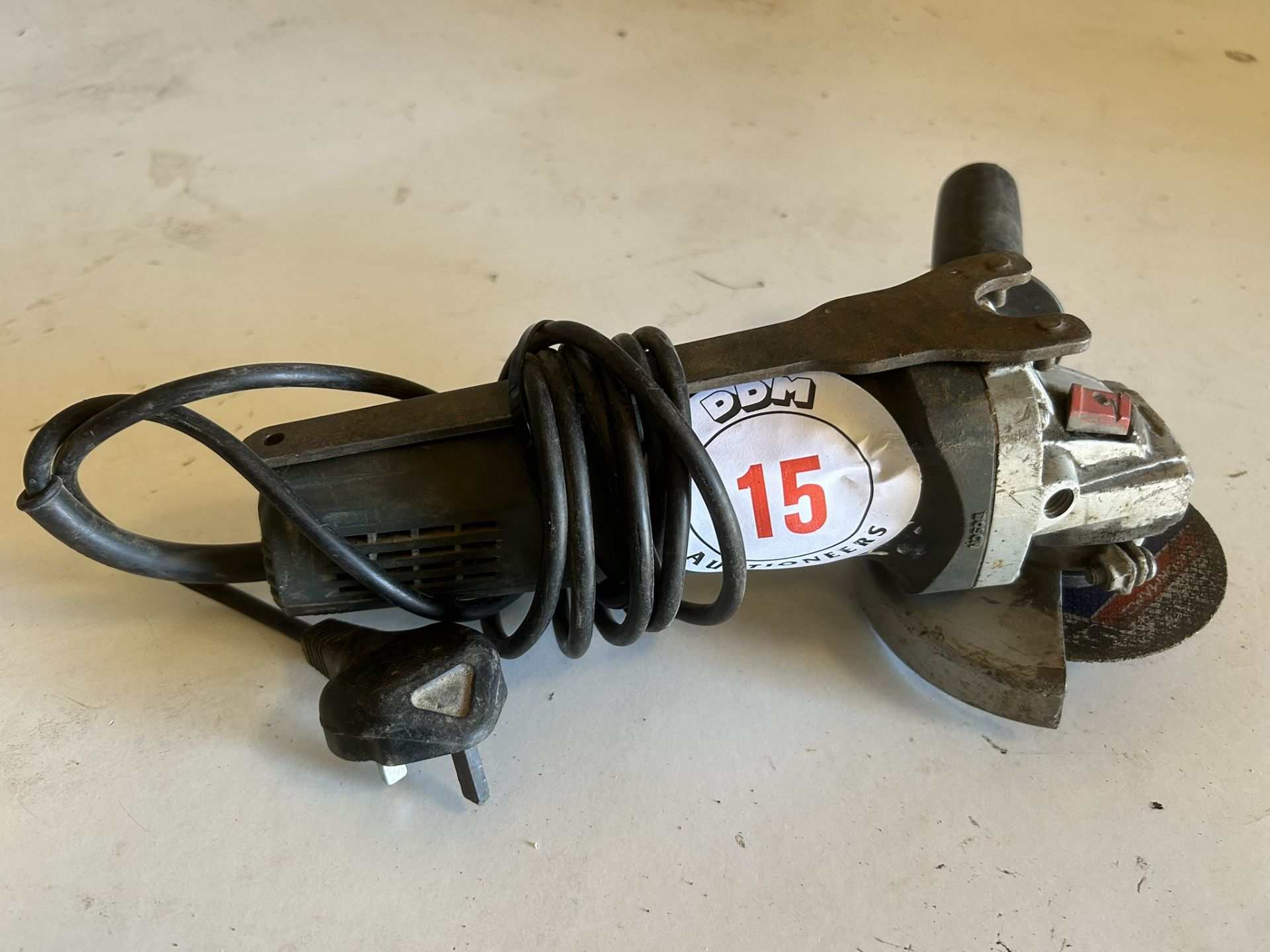 Bosch Professional GWS 710 4" Angle Grinder