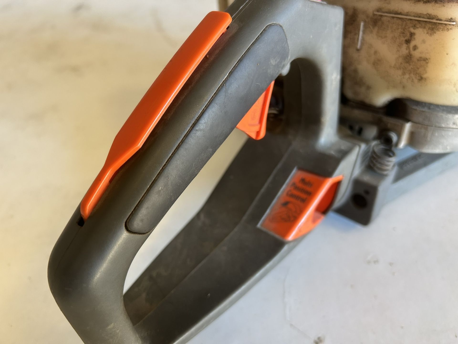 Husqvarna x-series 325HD60 Petrol Hedge Cutter - Image 3 of 5