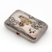 Small silver early 20th century purse.