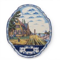 Tichelaar, een polychroom gedecoreerde plaquette, ca. 1900,