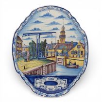 Tichelaar, een polychroom gedecoreerde aardewerken plaquette, ca. derde kwart 18e eeuw,