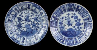 2 porcelain dishes, Kangxi