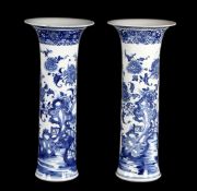 2 porcelain vases, Qianlong
