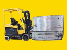 2019 HYSTER E55XN-33 Electric Forklift. 5,500 lb capacity. Mast: 82 in lowered / 189 in raised.