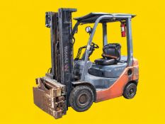 2019 TOYOTA 8FDU18 Diesel Forklift. 3,500 lb capacity (per Atlas report). Mast: 83 in lowered /