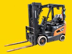 2022 DOOSAN GC25S-9 LPG (propane) Forklift. 5,000 lb capacity (per Atlas report). Mast: 83 in