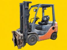 2019 TOYOTA 8FDU18 Diesel Forklift. 3,500 lb capacity (per Atlas report). Mast: 83 in lowered /