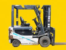 2019 UNICARRIERS T1B2R25V Electric Forklift. 5,000 lb capacity. Hydraulics: 3-WAY. Attachment