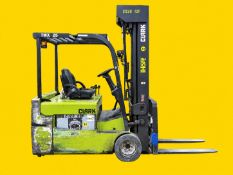 2020 CLARK TMX25 Electric Forklift. 5,000 lb capacity. Mast: 100 in lowered / 294 in raised.
