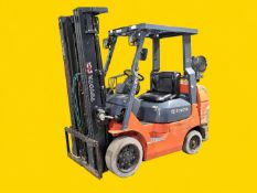 2005 TOYOTA 7FGCU30 LPG (propane) Forklift. 6,000 lb capacity (per Atlas report). Mast: 87 in