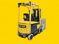 2019 HYSTER E45XN-33 Electric Forklift. 4,500 lb capacity. Mast: 82 in lowered / 189 in raised.