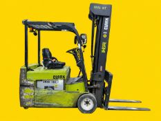 2020 CLARK TMX25 Electric Forklift. 5,000 lb capacity. Mast: 100 in lowered / 294 in raised.