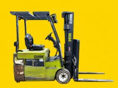 2020 CLARK TMX15 Electric Forklift. 5,000 lb capacity. Mast: 82 in lowered / 188 in raised.