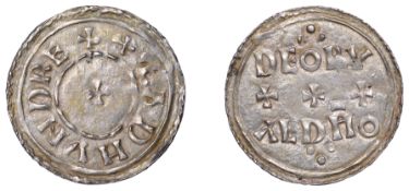 Eadmund (939-946), Penny, Two Line type [HT 1], struck by the moneyer Deorwald, +&aelig;admvnd...