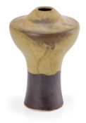 Studiokeramik Volker Ellwanger: Kl. Vase, wohl um 1990.
