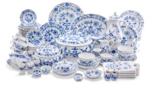 Speise-/ Kaffee-Service für mind. 5 Pers., Meissen Ende 19. Jh. - 1989.