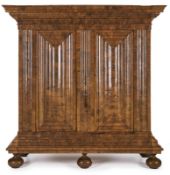 Frankfurter Wellenschrank um 1750