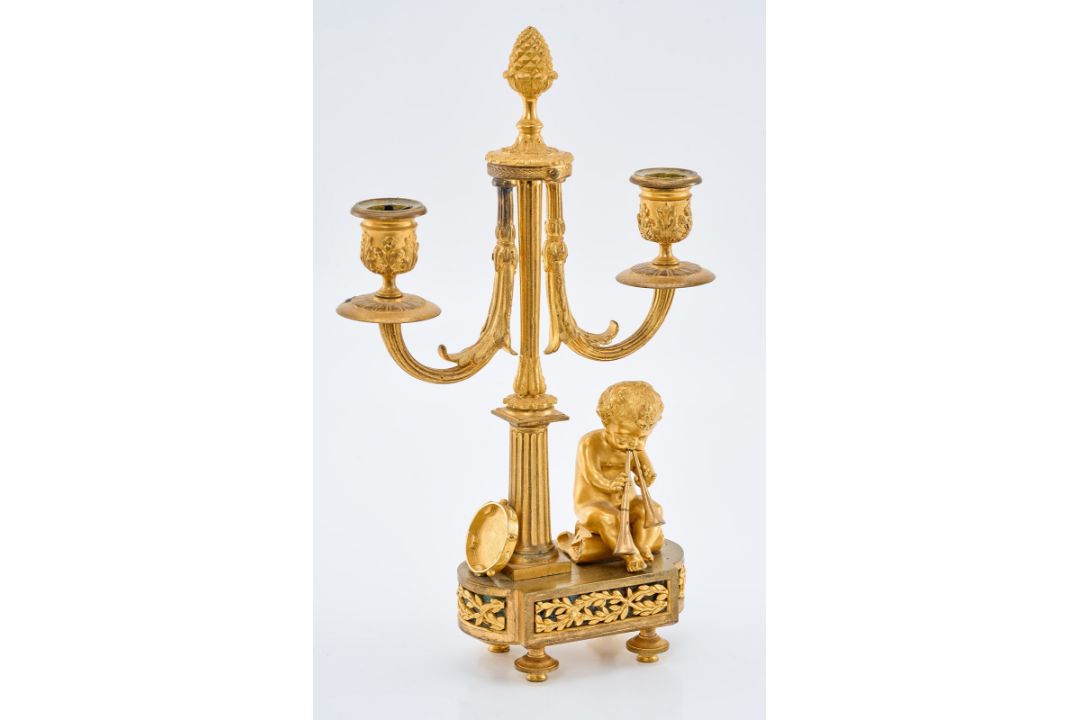 Paar 2-flamm. Leuchter, Louis-XVI.-Stil, 19. Jh. - Bild 6 aus 7