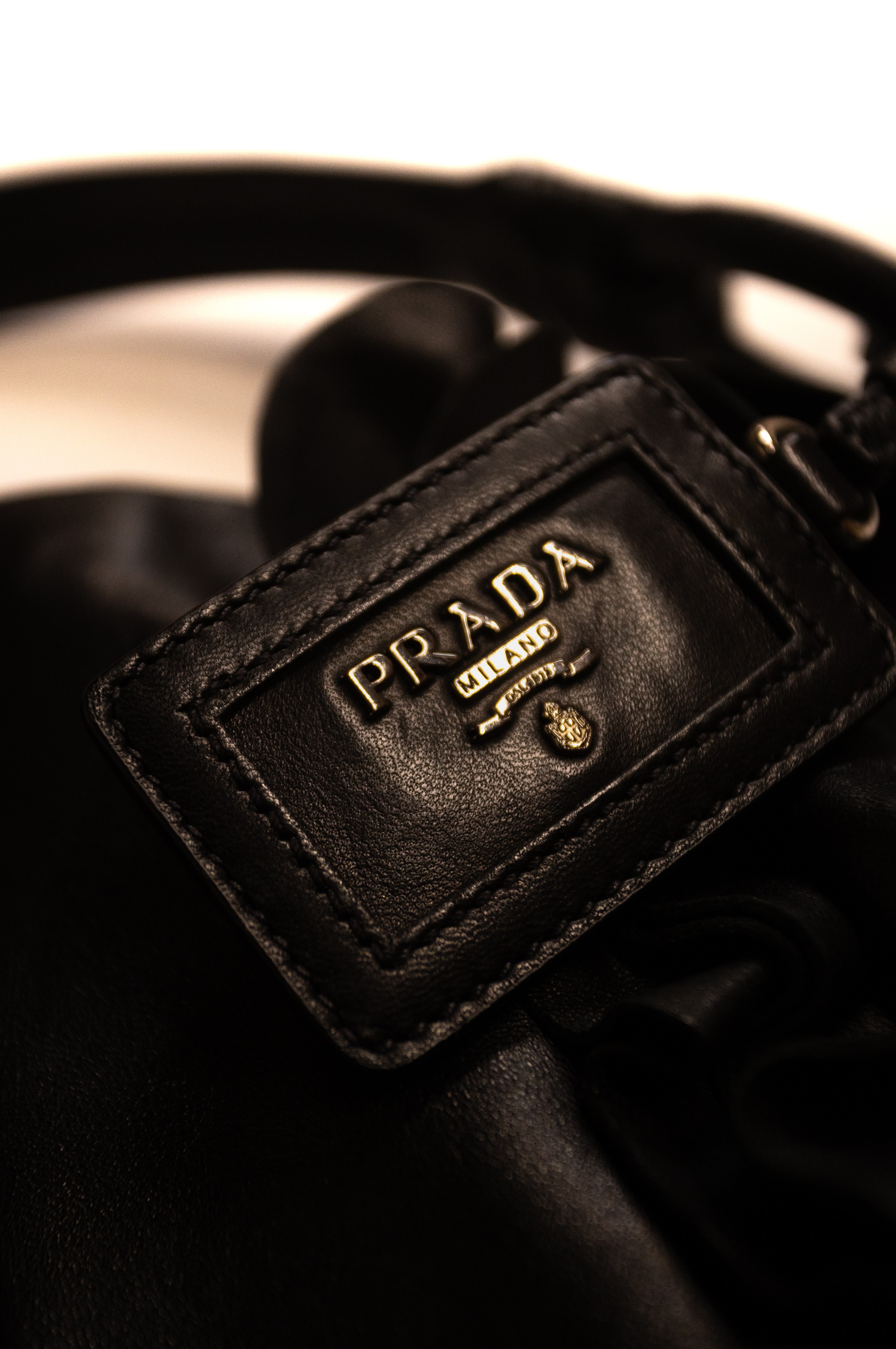 A PRADA NAPPA LEATHER RUFFLE BAG with Prada leather swing label, warranty card with product code - Image 5 of 5