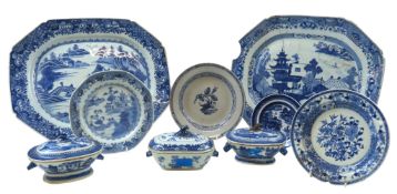 CHINESE 18TH CENTURY EXPORT BLUE AND WHITE MEAT PLATE decorated with pagodas in a landscape, an