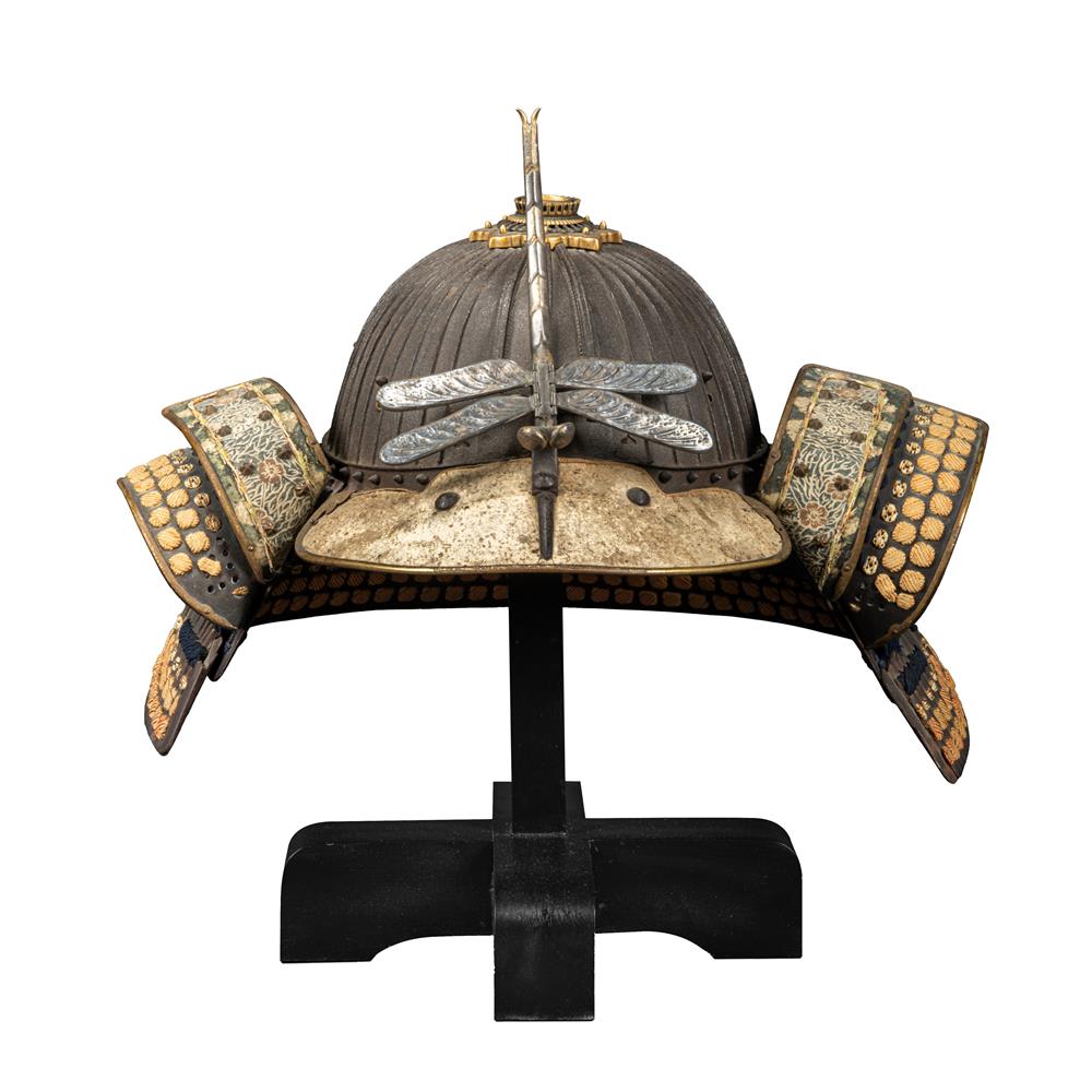 ‡ A suji-bachi [helmet with raised ridges] and mempo [face mask], Edo period