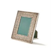 BUCCELLTI, AN ITALIAN SILVER MOUNTED PHOTO FRAME