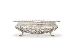 AN EDWARDIAN SILVER PIERCED CIRCULAR BOWL