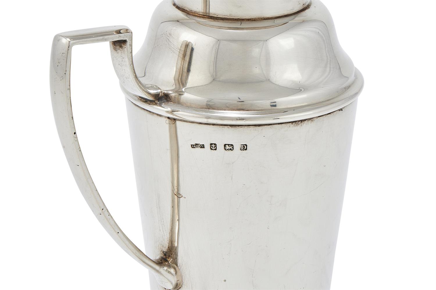 A SILVER COCKTAIL SHAKER - Image 3 of 3