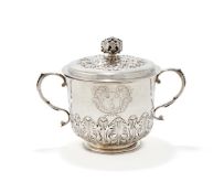 A CHARLES II SILVER PORRINGER AND COVER
