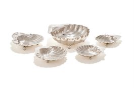 AN EDWARDIAN SILVER SHELL SHAPED DISH