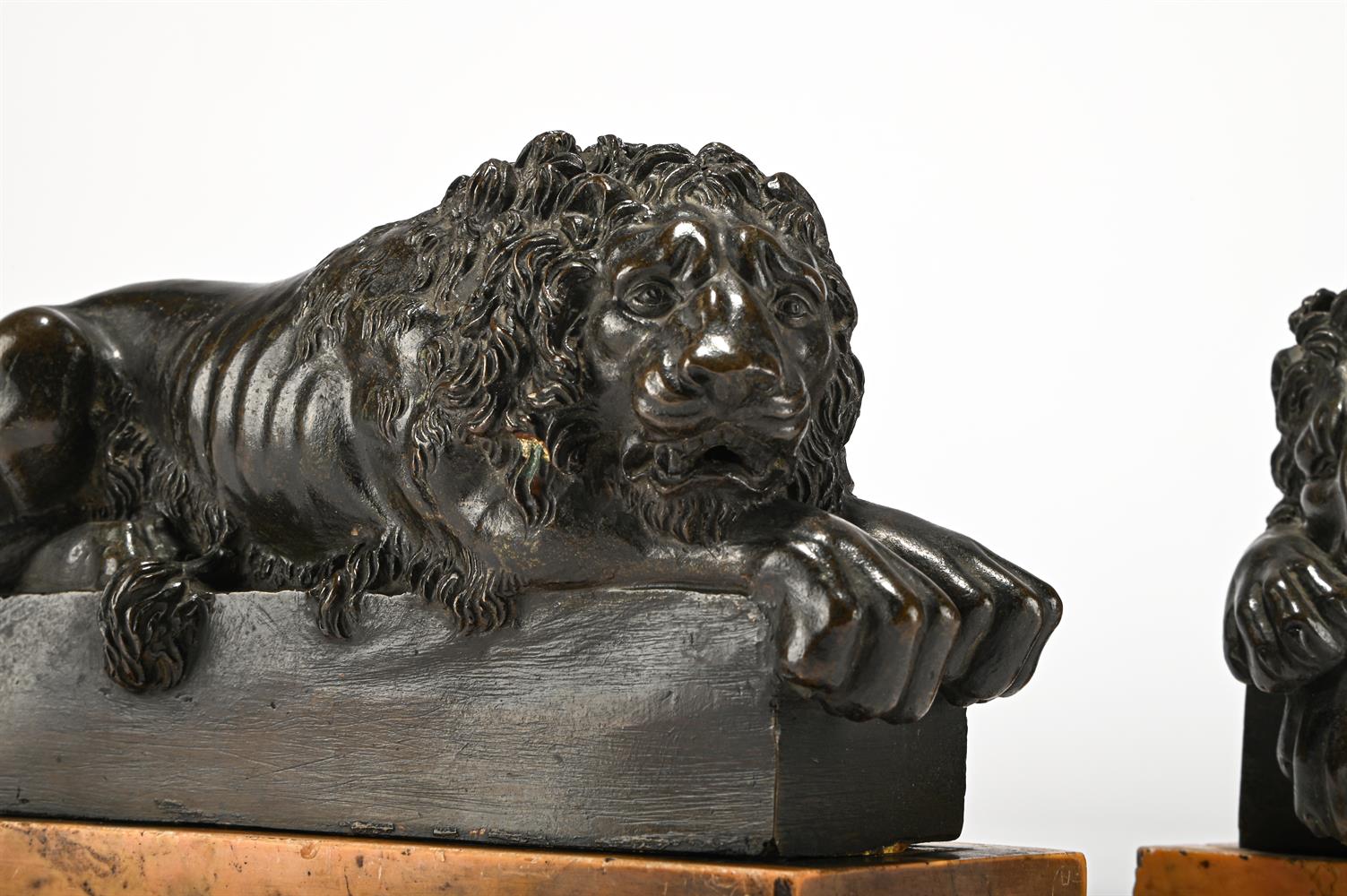 AFTER CANOVA, A PAIR OF ITALIAN BRONZE REZZONICO LIONS, MID TO EARLY 19TH CENTURY - Image 2 of 4