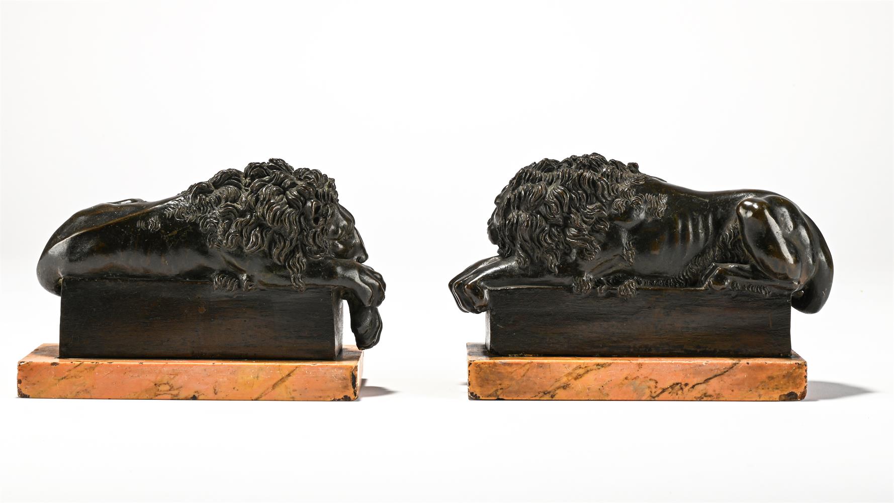 AFTER CANOVA, A PAIR OF ITALIAN BRONZE REZZONICO LIONS, MID TO EARLY 19TH CENTURY - Image 4 of 4