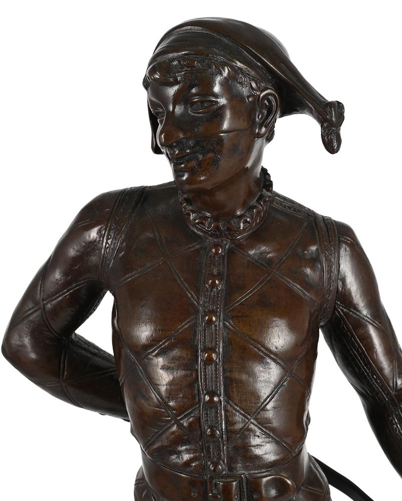 ALFRED PIERRE RICHARD (1844-1884), A LARGE BRONZE FIGURE 'THE HARLEQUIN', LATE 19TH CENTURY - Image 4 of 6