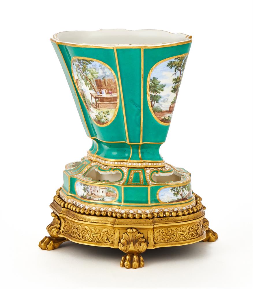 A RARE SÈVRES PORCELAIN GREEN GROUND FLOWER POT & PIERCED STAND, 1760 - Image 2 of 8