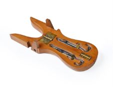 A BOXWOOD TRAVELLING BOOTJACK, EARLY 20TH CENTURY