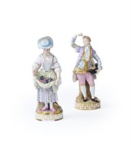 A PAIR OF MEISSEN FIGURES OF A GARDENER AND COMPANION, LATE 19TH CENTURY
